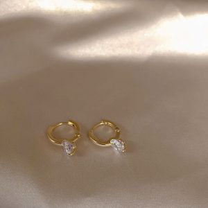 minimalist jewelry essentials