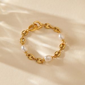 jewelry fashion coordination