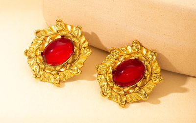 Statement jewelry 2025: Which Styles Are In, and Which Are Out?