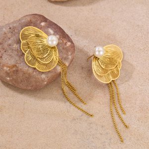 French Vintage Style 18K Gold Plated Elegant Hollow Butterfly Pearl Tassel Stainless Steel Drop Earring