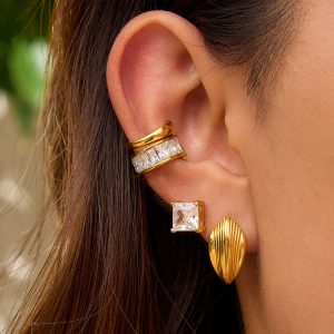 can you shower with stainless steel jewelry