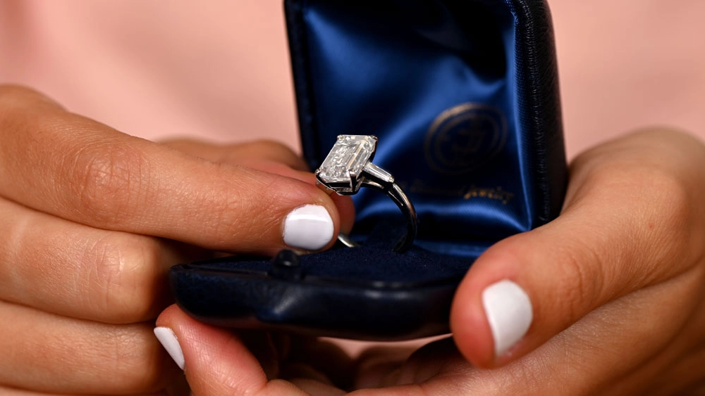 negotiate with jewelry manufacturers