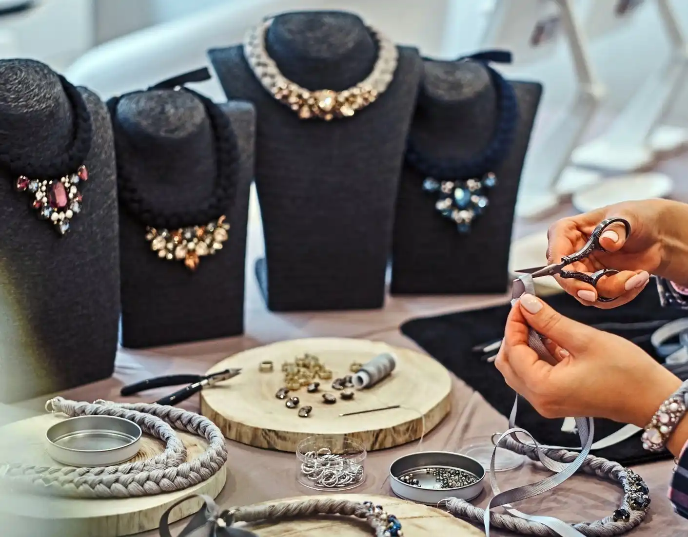 Yiwu jewelry manufacturer